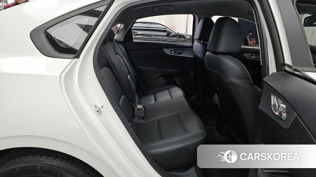 Kia The New K3 2nd generation 2021 Белый из Кореи, фото 3