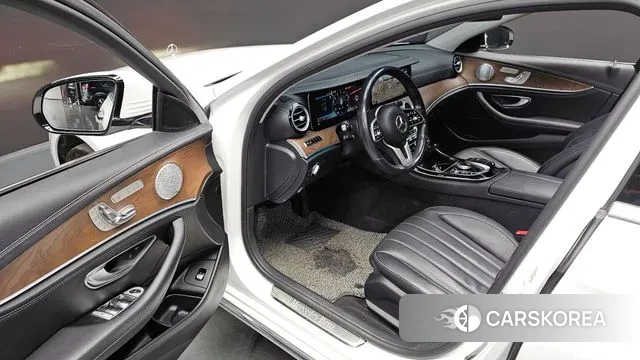 Mercedes-Benz E-Class W213 2019 Белый из Кореи, фото 3