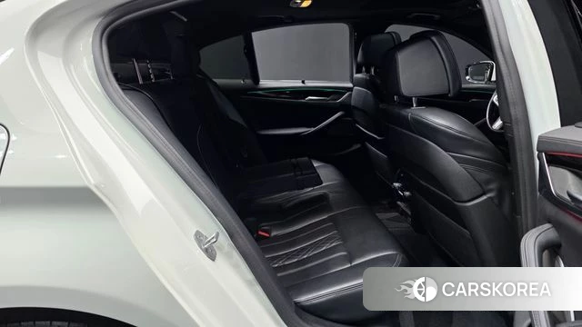 BMW 5 Series (G30) 2022 Белый из Кореи, фото 3