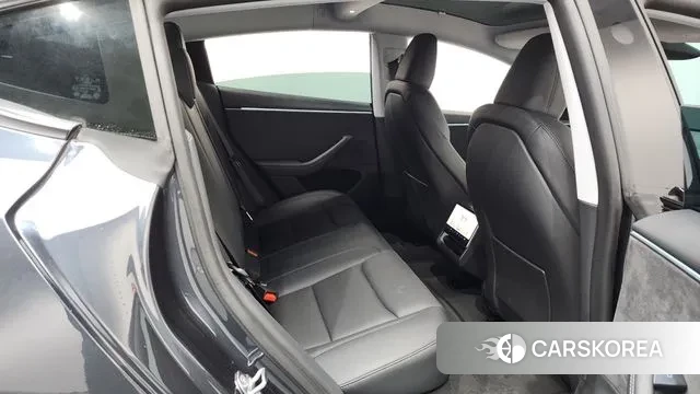 Tesla Model 3 2025 Серый из Кореи, фото 3