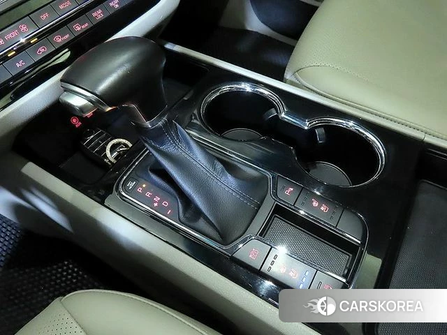 Kia The New Carnival 2018 Белый из Кореи, фото 3