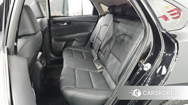 Kia The New K3 2nd generation 2023 Черный из Кореи, фото 3