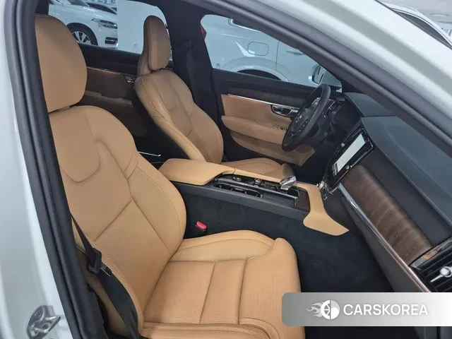 Volvo S90 2024 Белый из Кореи, фото 3