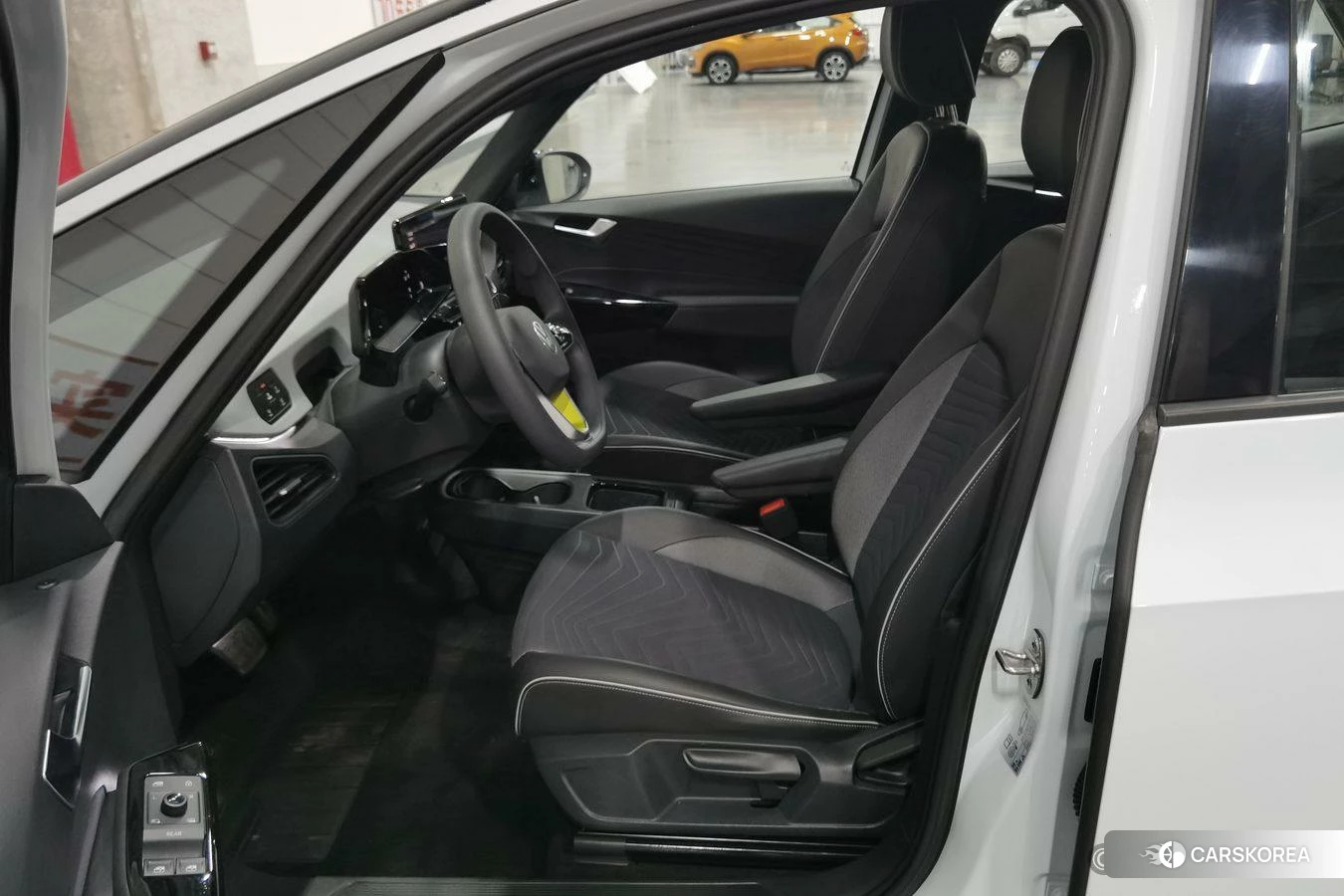 Volkswagen ID.3 2023 Белый из Китая, фото 3