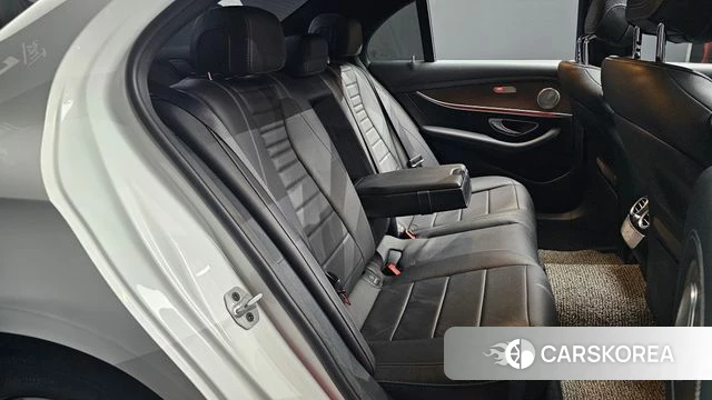 Mercedes-Benz E-Class W213 2020 Белый из Кореи, фото 3