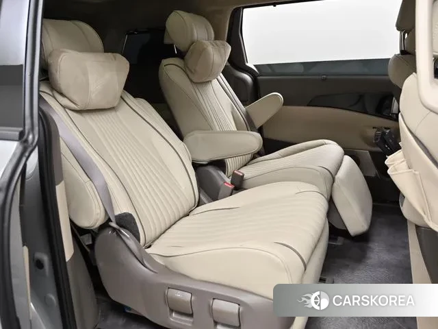 Kia The New Carnival 4th Generation 2024 Серый из Кореи, фото 3