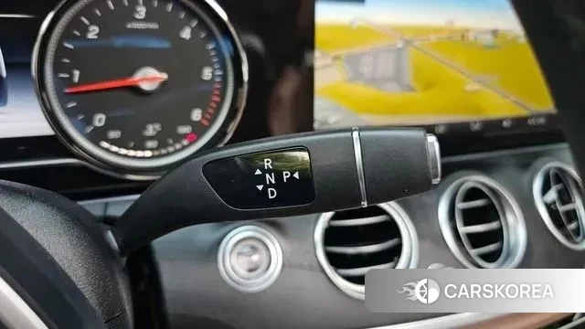 Mercedes-Benz E-Class W213 2018 Синий из Кореи, фото 3