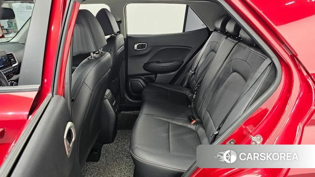 Hyundai Venue 2023 Красный из Кореи, фото 3
