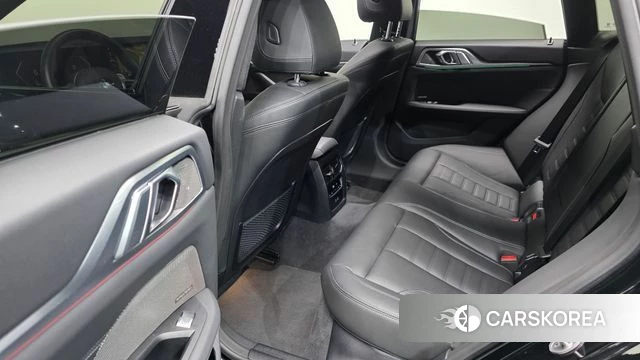 BMW 4 Series (G22) 2024 Черный из Кореи, фото 3