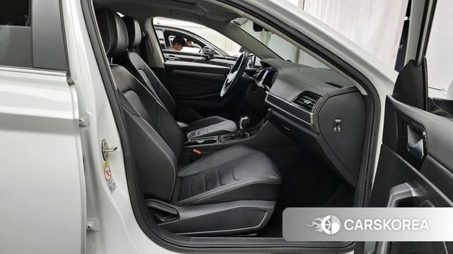 Volkswagen 7th Generation of Jetta 2022 Белый из Кореи, фото 3