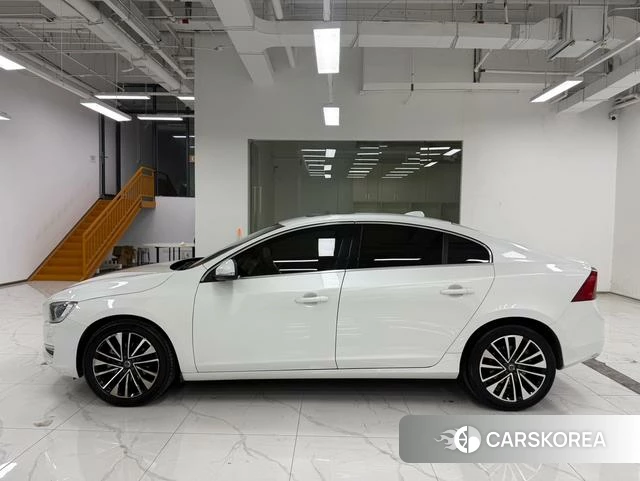 Volvo S60 2019 Белый из Китая, фото 3