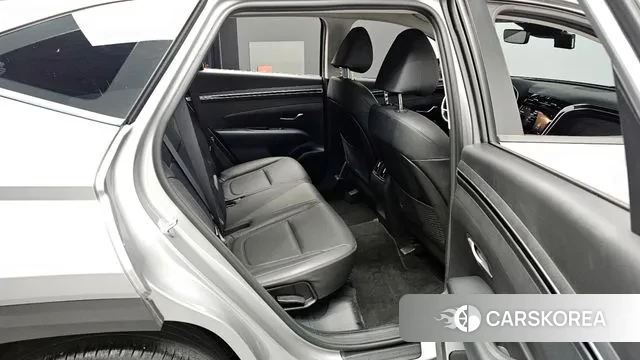 Hyundai Tucson (NX4) 2021 Серебряный из Кореи, фото 3