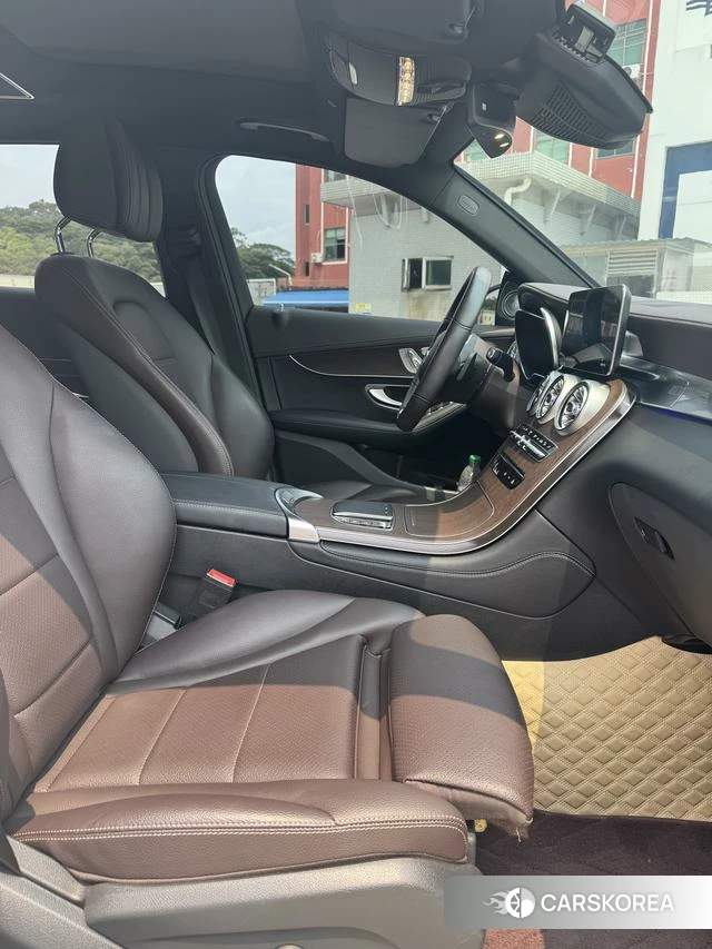Mercedes-Benz GLC 2022 Белый из Китая, фото 3