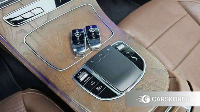 Mercedes-Benz E-Class W213 2021 Белый из Кореи, фото 3