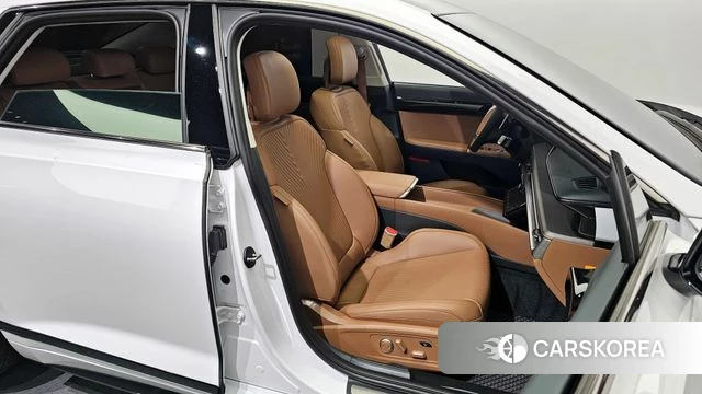 Hyundai Grandeur Hybrid (GN7) 2023 Белый из Кореи, фото 3