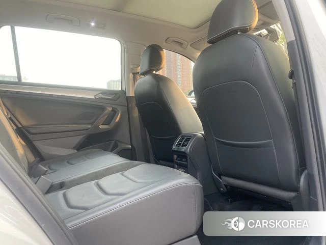 Volkswagen Tiguan L 2021 Белый из Китая, фото 3