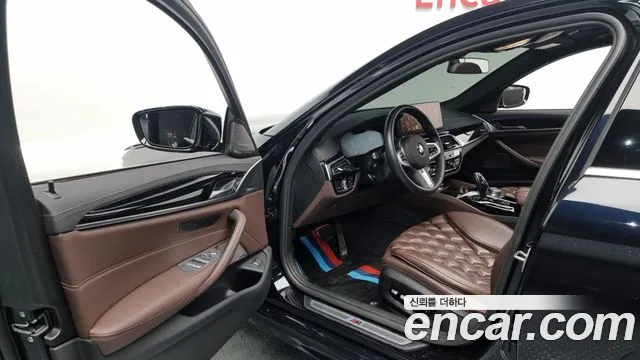 BMW 5 Series (G30) id 2687430 из Кореи 3