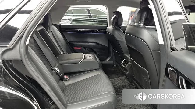 Hyundai Grandeur Hybrid (GN7) 2023 Черный из Кореи, фото 3