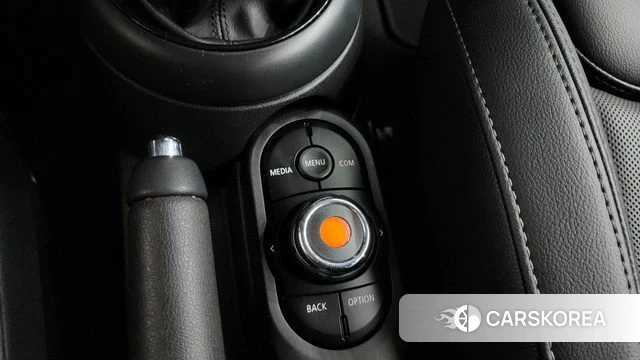 Mini Cooper 2019 Жемчужный цвет из Кореи, фото 3