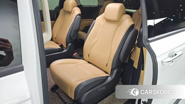Kia Carnival 4th generation 2023 Белый из Кореи, фото 3
