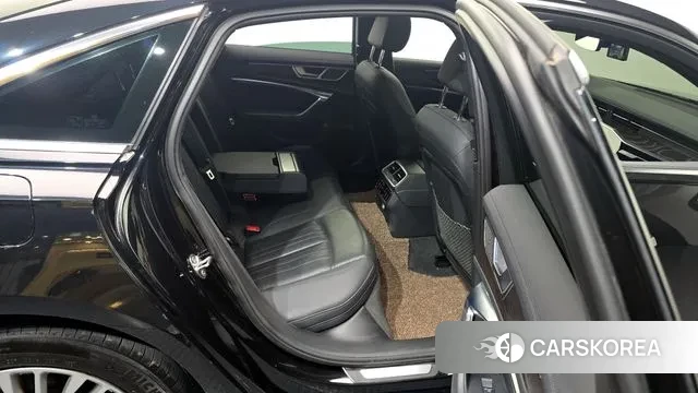 Audi A6 (C8) 2020 Черный из Кореи, фото 3