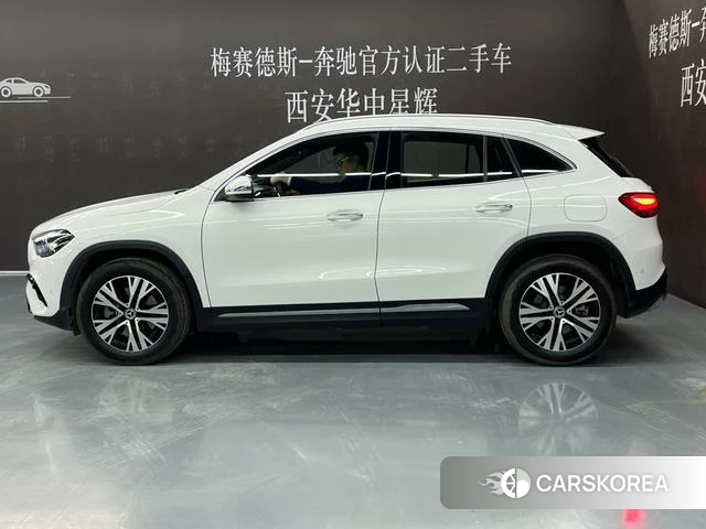 Mercedes-Benz GLA 2024 Белый из Китая, фото 3