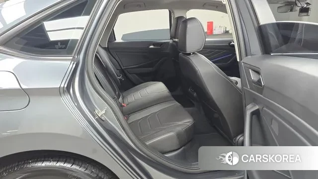 Volkswagen 7th Generation of Jetta 2023 Серый из Кореи, фото 3