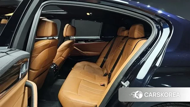 BMW 5 Series (G30) 2022 Черный из Кореи, фото 3