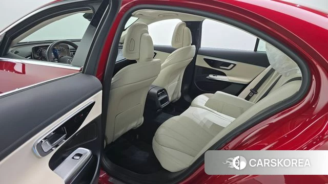 Mercedes-Benz E-Class W214 2025 Красный из Кореи, фото 3