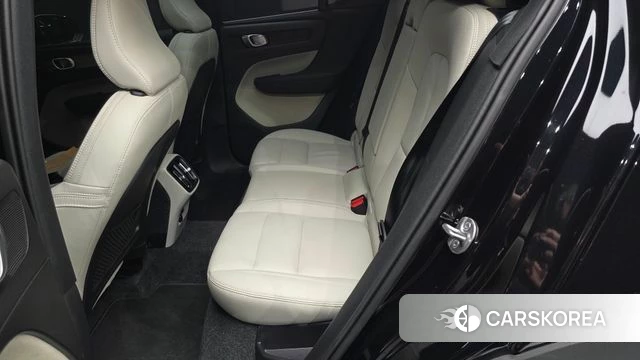 Volvo XC40 2025 Черный из Кореи, фото 3