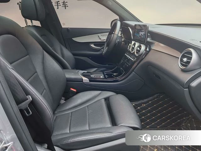 Mercedes-Benz GLC 2022 Серебристо-серый из Китая, фото 3