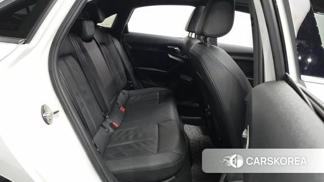 Audi A3 (8Y) 2022 Белый из Кореи, фото 3