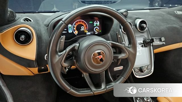 McLaren 570S 2018 Черный из Кореи, фото 3