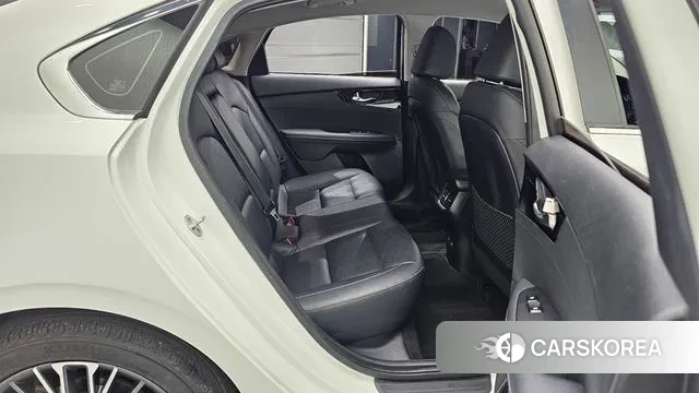 Kia The New K3 2nd generation 2021 Белый из Кореи, фото 3