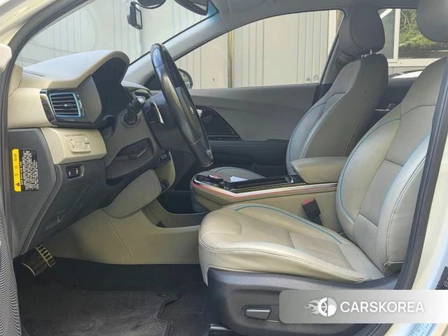 Kia Niro EV 2019 Серебряный из Кореи, фото 3