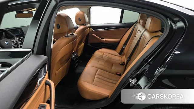 BMW 5 Series (G30) 2018 Черный из Кореи, фото 3