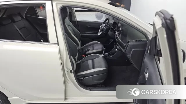 Kia Morning Urban (JA) 2023 Жемчужный цвет из Кореи, фото 3