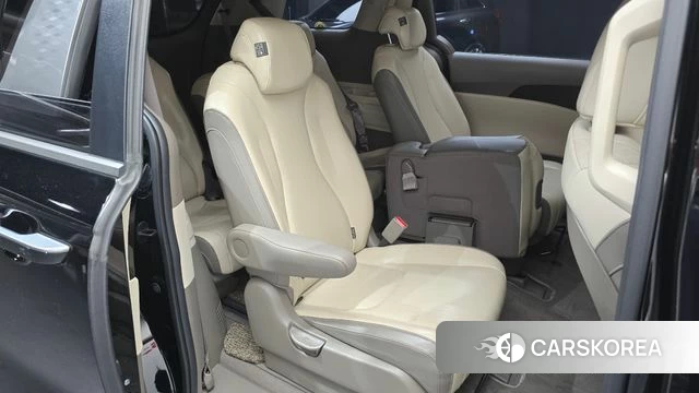 Kia Carnival 4th generation 2023 Черный из Кореи, фото 3