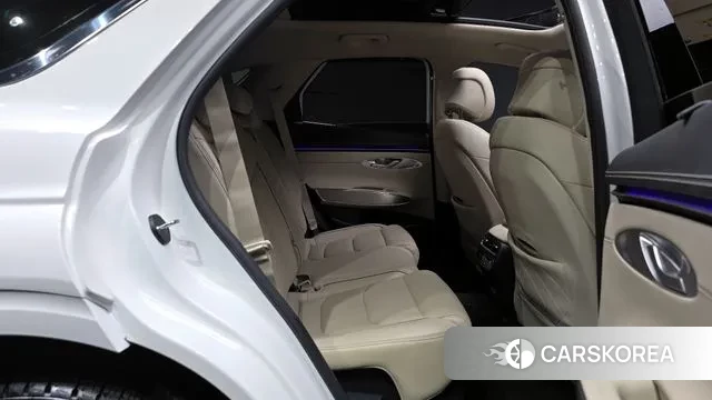 Genesis GV70 2024 Белый из Кореи, фото 3