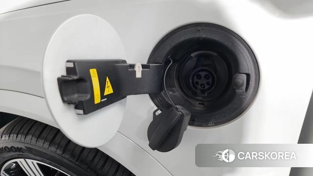 Volvo XC90 second Generation 2023 Белый из Кореи, фото 3