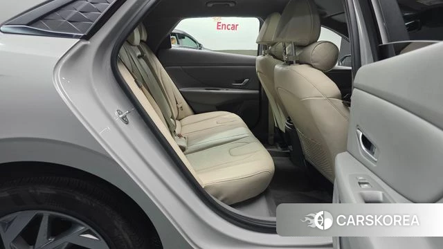 Hyundai The New Avante (CN7) 2023 Серебристо-серый из Кореи, фото 3