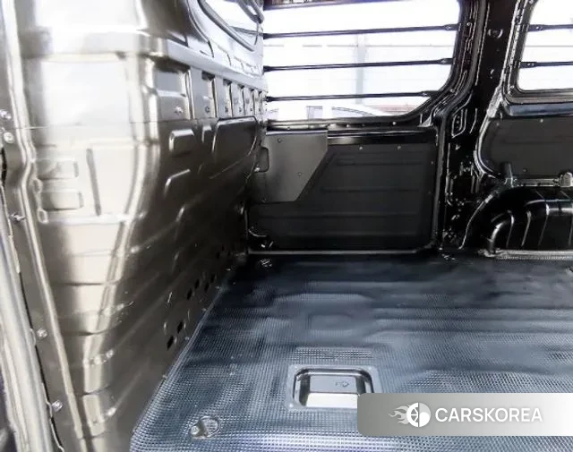 Hyundai Staria 2022 Черный из Кореи, фото 3