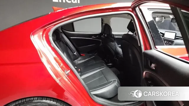 Genesis The New G70 2022 Красный из Кореи, фото 3