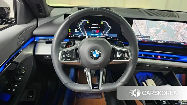 BMW 5 Series (G60) 2024 Черный из Кореи, фото 3