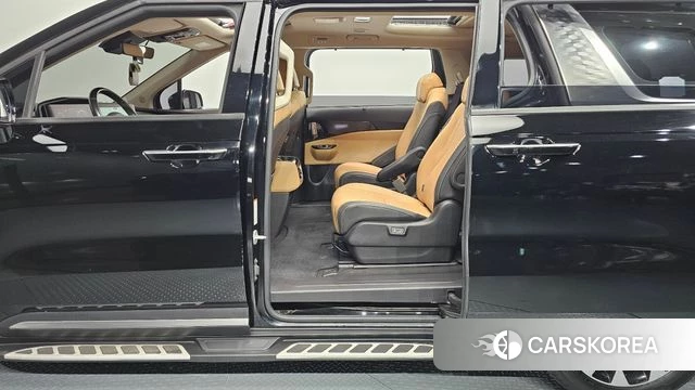 Kia Carnival 4th generation 2022 Черный из Кореи, фото 3