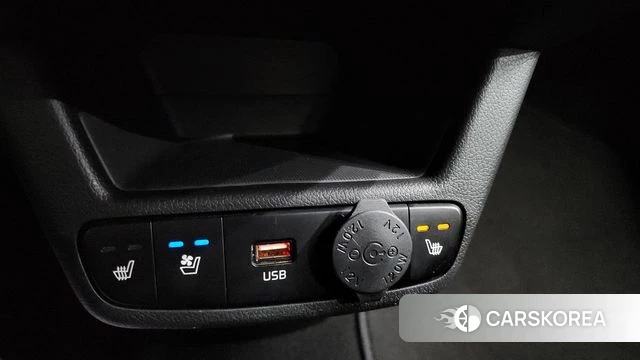 Kia The New Kia Ray EV 2023 Белый из Кореи, фото 3