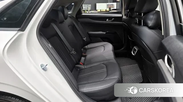 Kia The New K5 3rd generation 2025 Белый из Кореи, фото 3