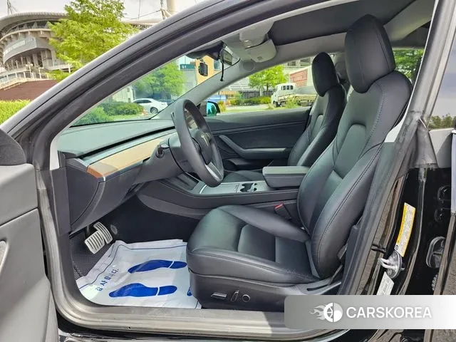 Tesla Model 3 2021 Черный из Кореи, фото 3