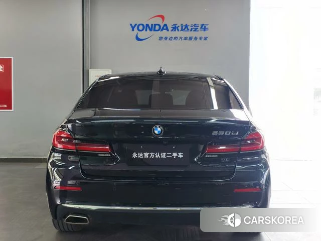 BMW 5 series 2021 Черный из Китая, фото 3