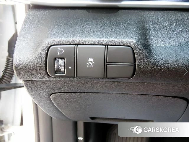 Hyundai The New Avante (CN7) 2023 Белый из Кореи, фото 3
